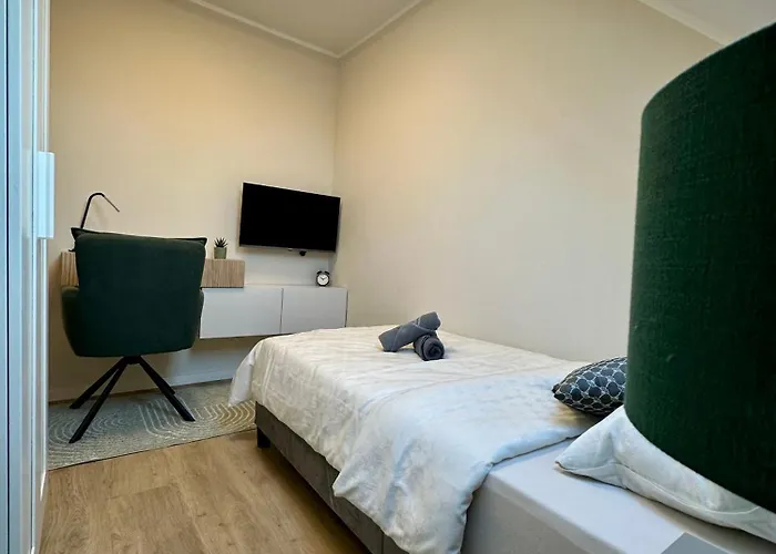 Schulz Menden * سانكت أوجستين